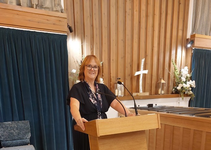 Jayne Griffin fneral celebrant at Poole CrematoriumPoole 2 edited